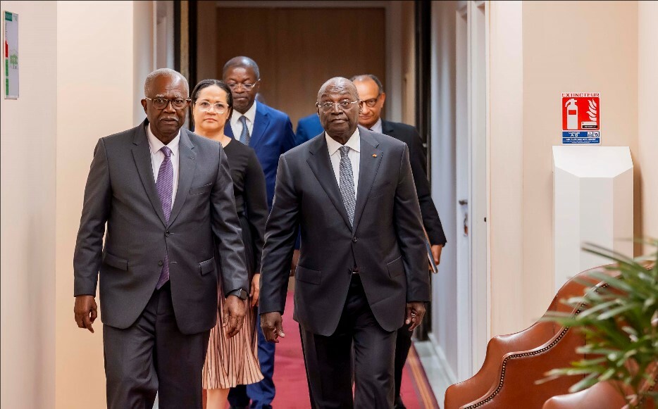 Joe Vpr Coopération ivoiro-gabonaise : Le vice-président Joseph Owondault Berre ...